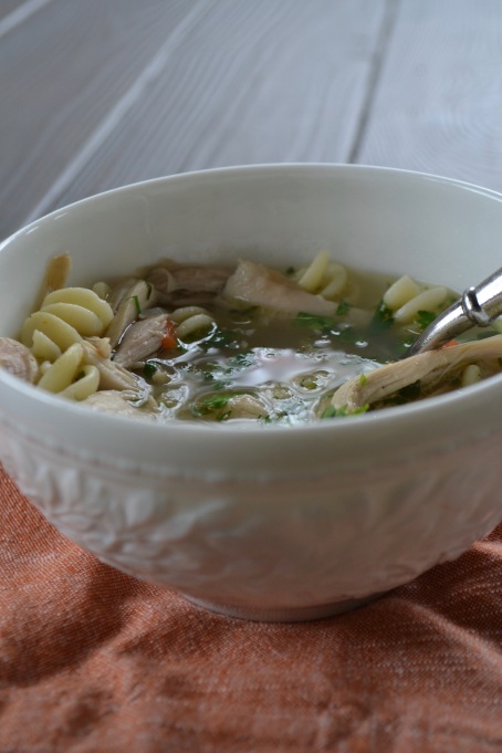 Hearty Chicken Noodle Soup (www.mincedblog.com)